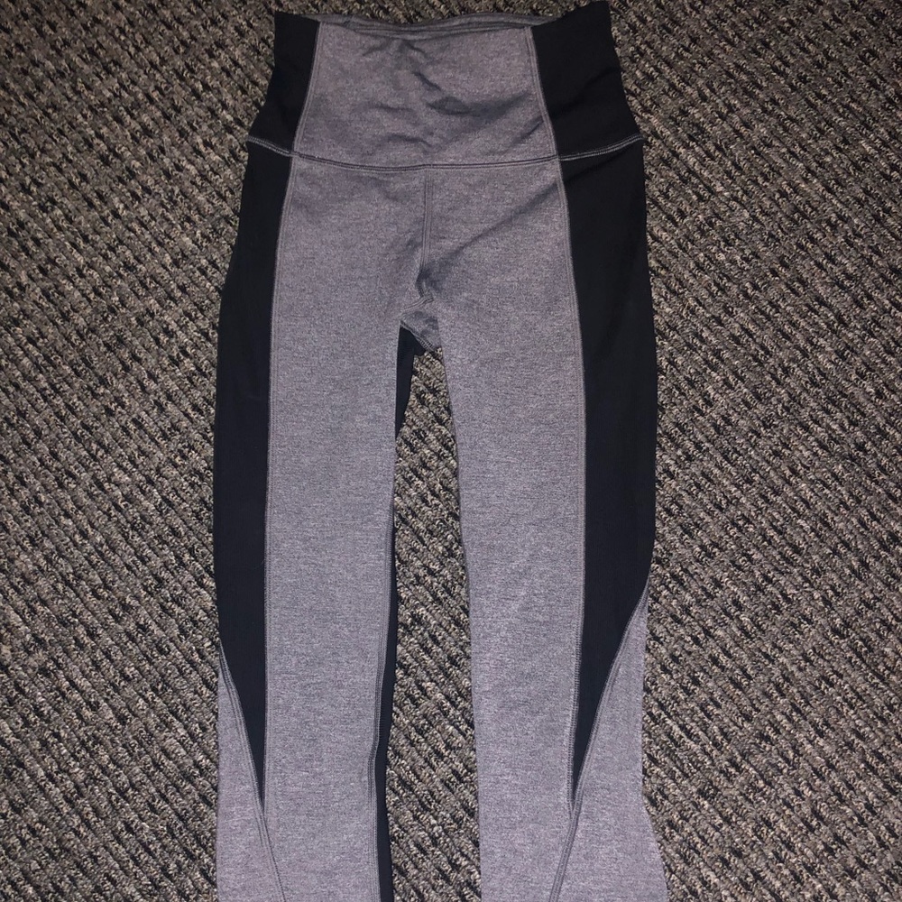 Lululemon athletica cropped leggings